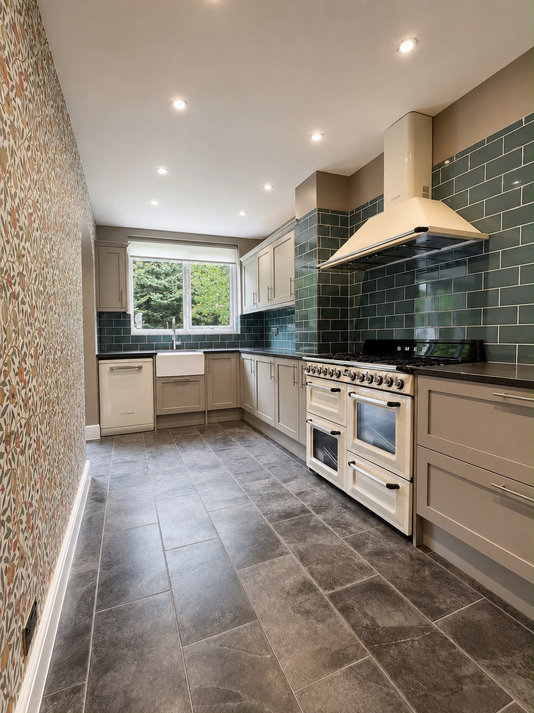 Bespoke interior finish by FurniLand