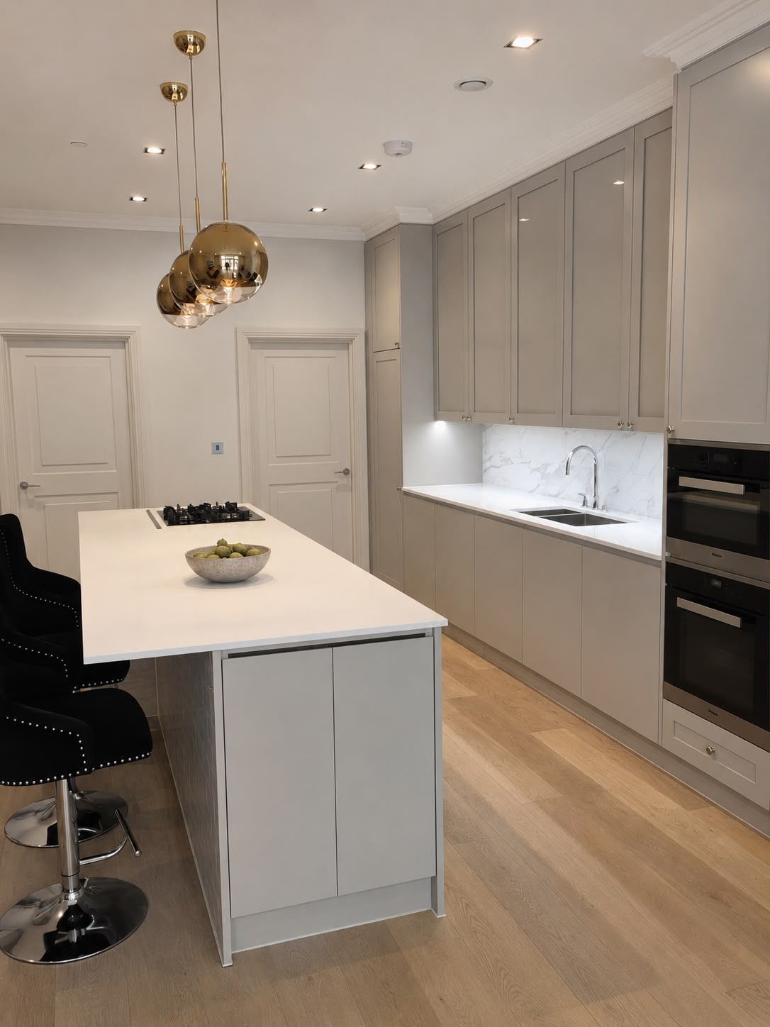 Bespoke Shaker Kitchen in Purbeck Stone