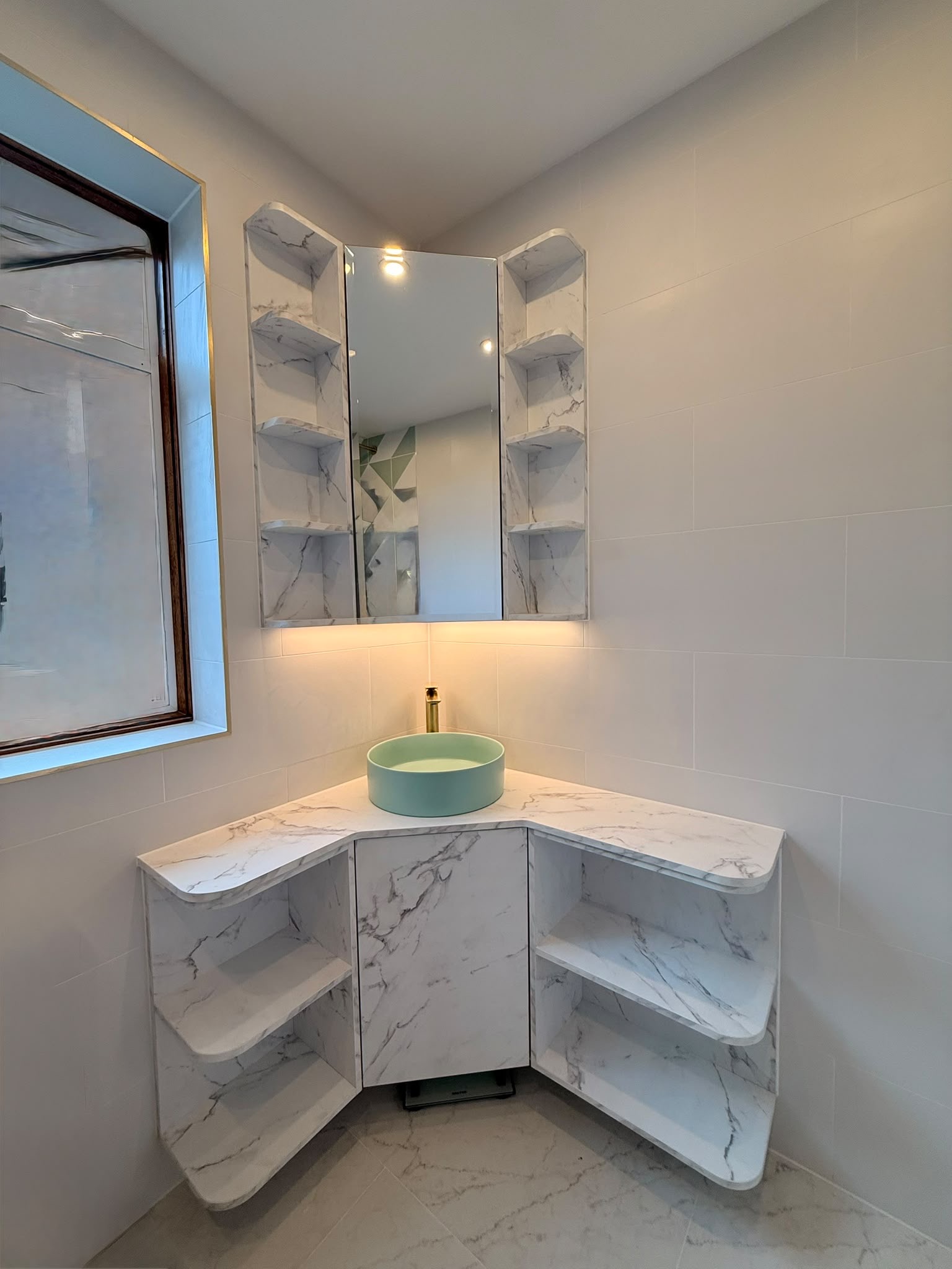 Bathroom bespoke marble vanity
