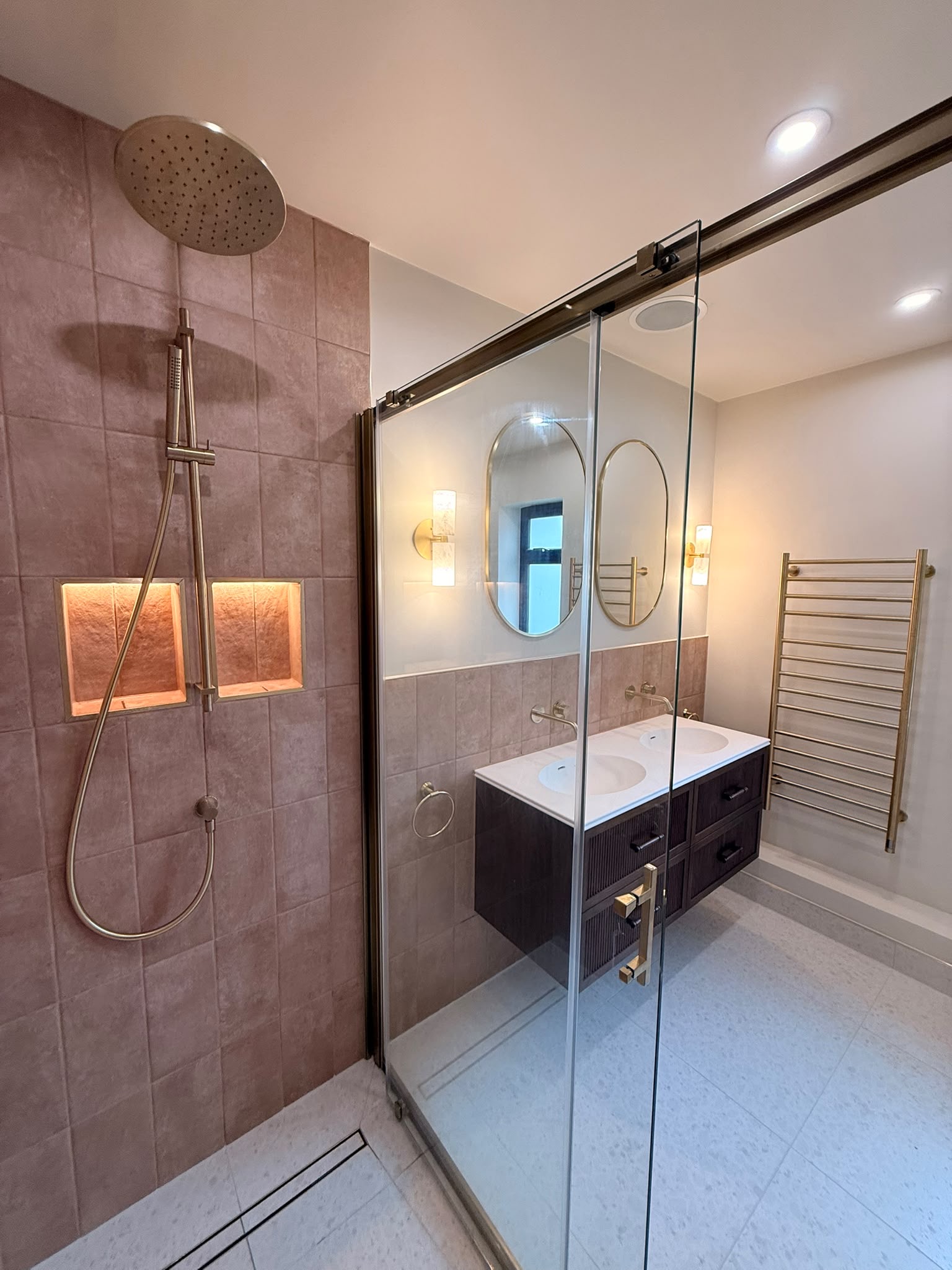 Bathroom rose shower niche