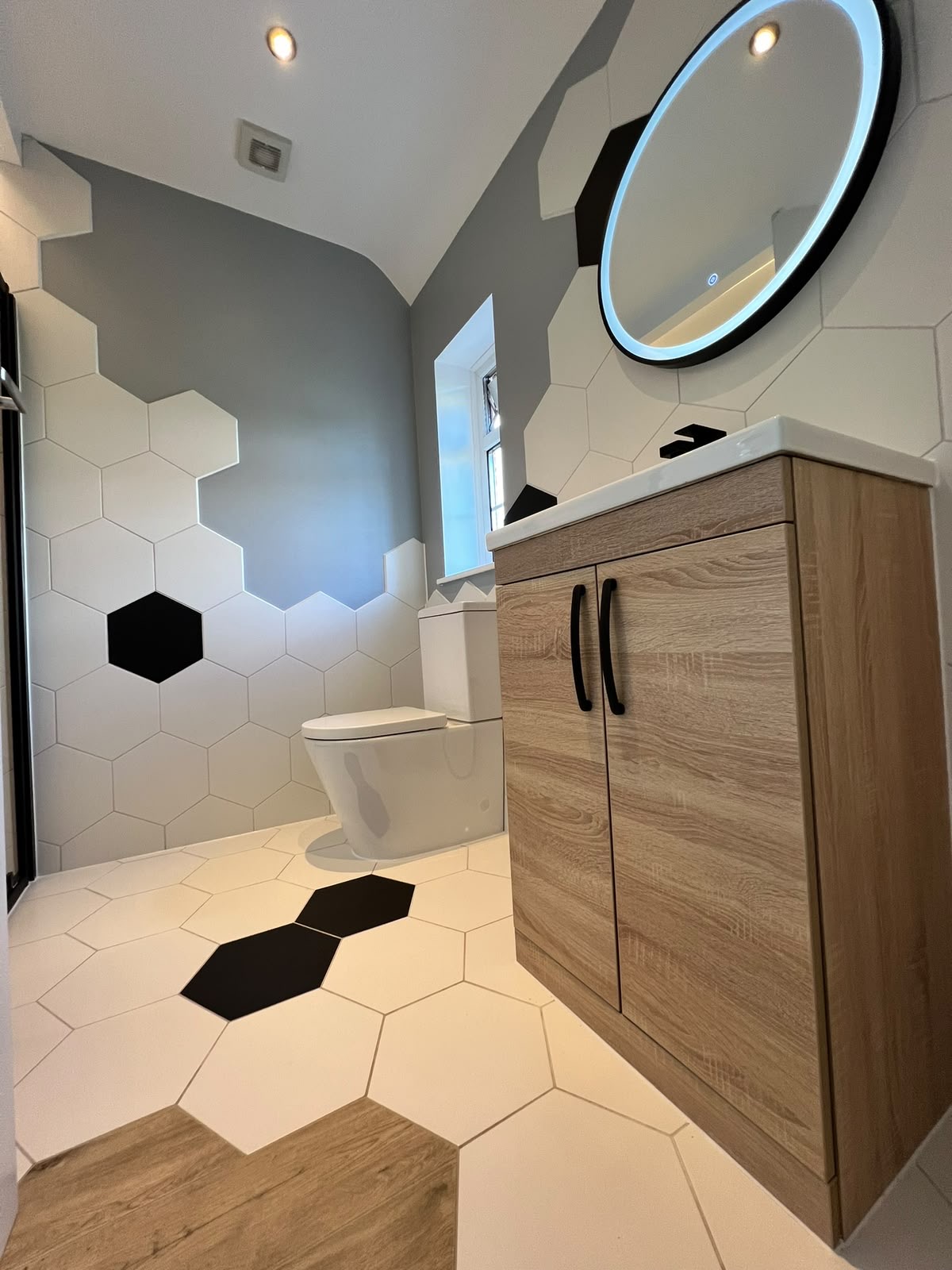 Bathroom salmon gold shower