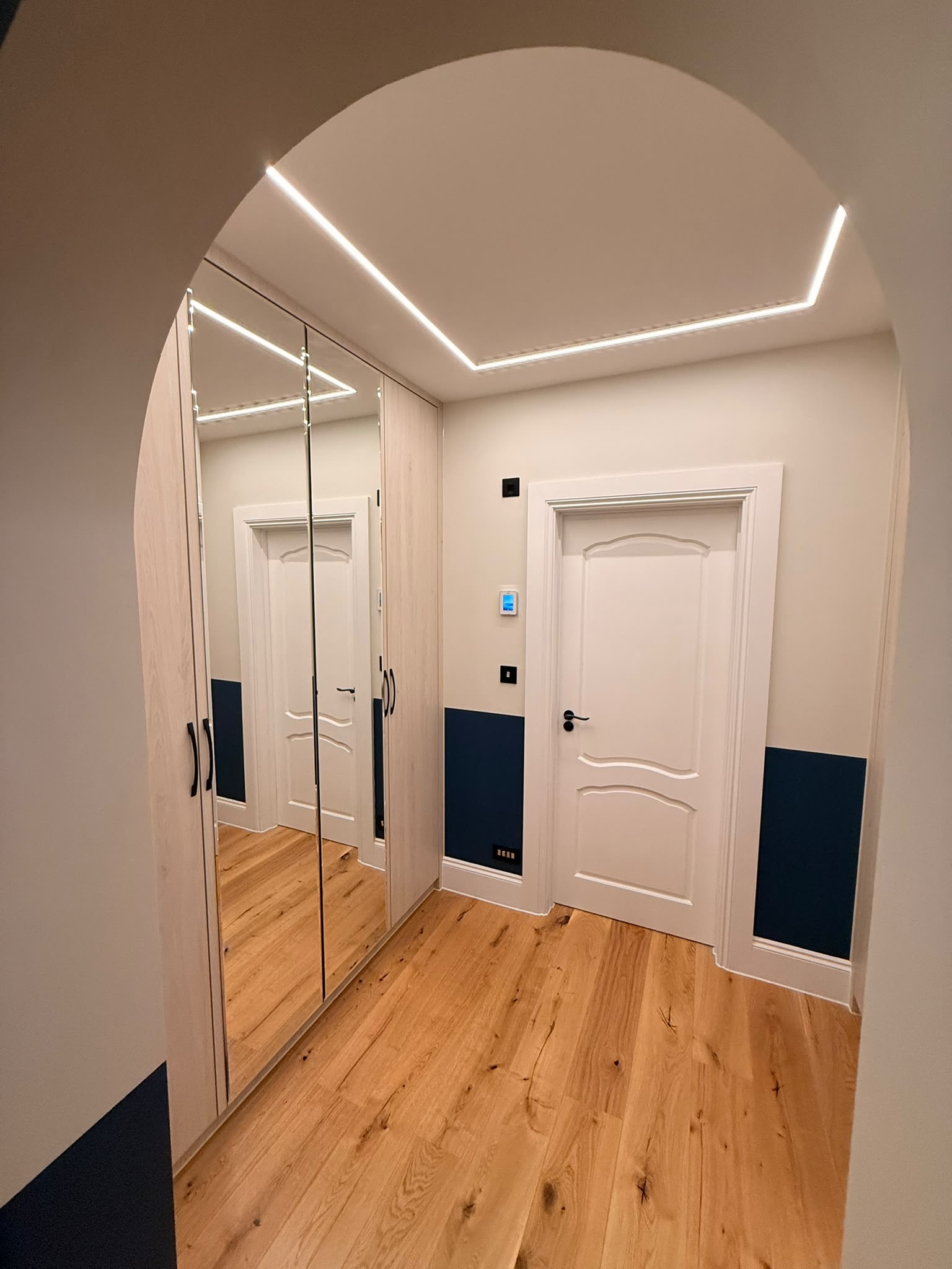Hallway arched dressing