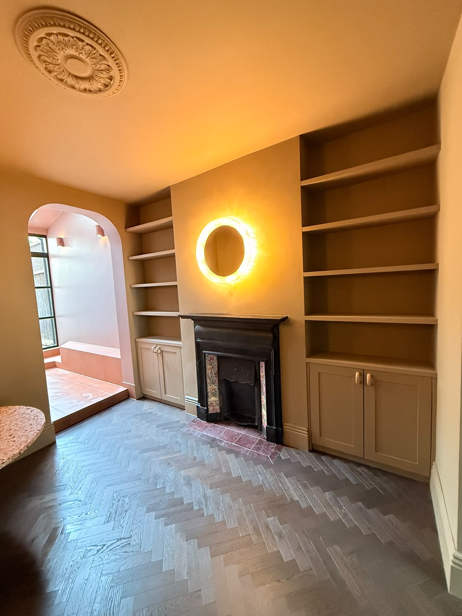 Living room alcove arched